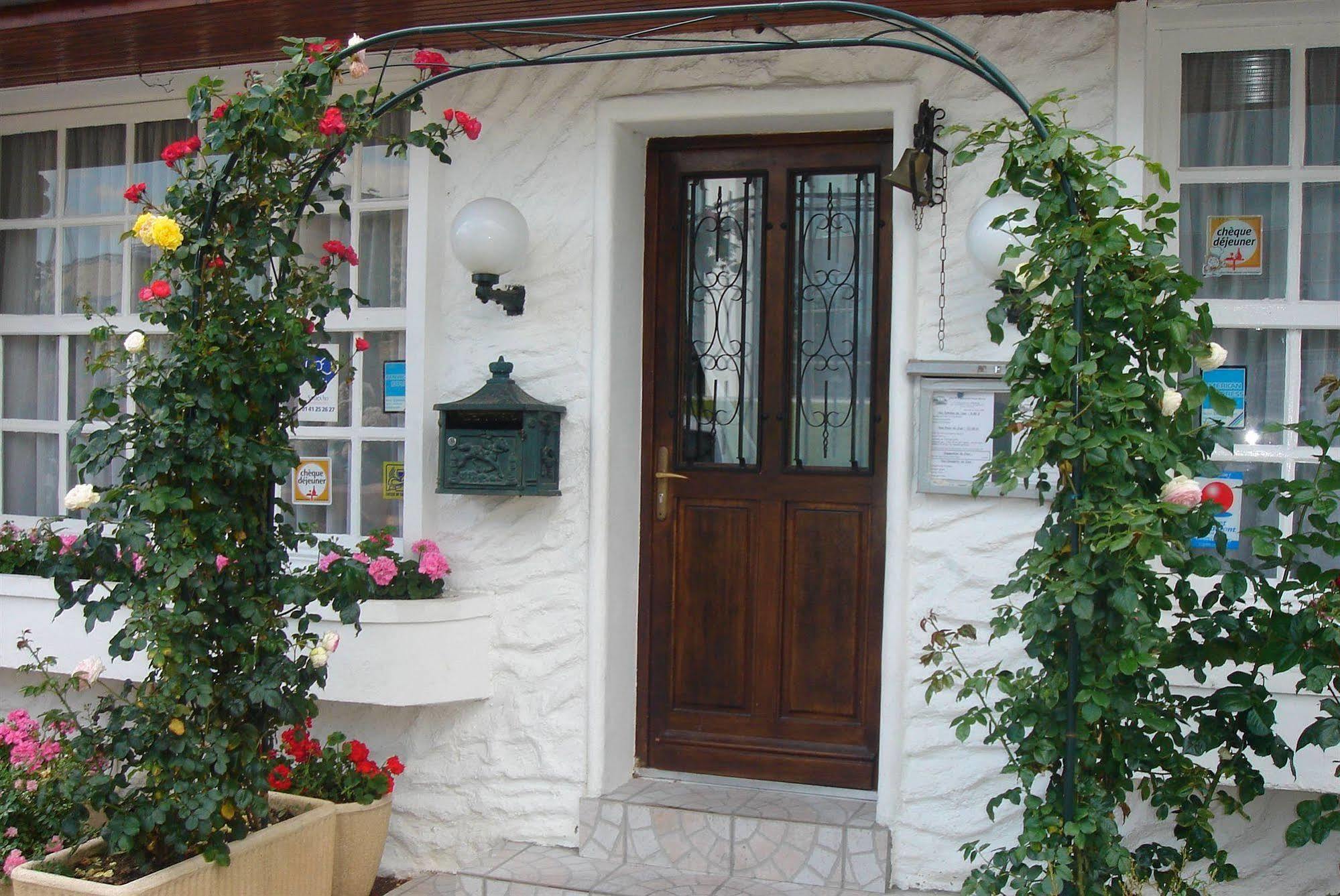 Hotel Restaurant Maison Blanche Ренжи Екстериор снимка