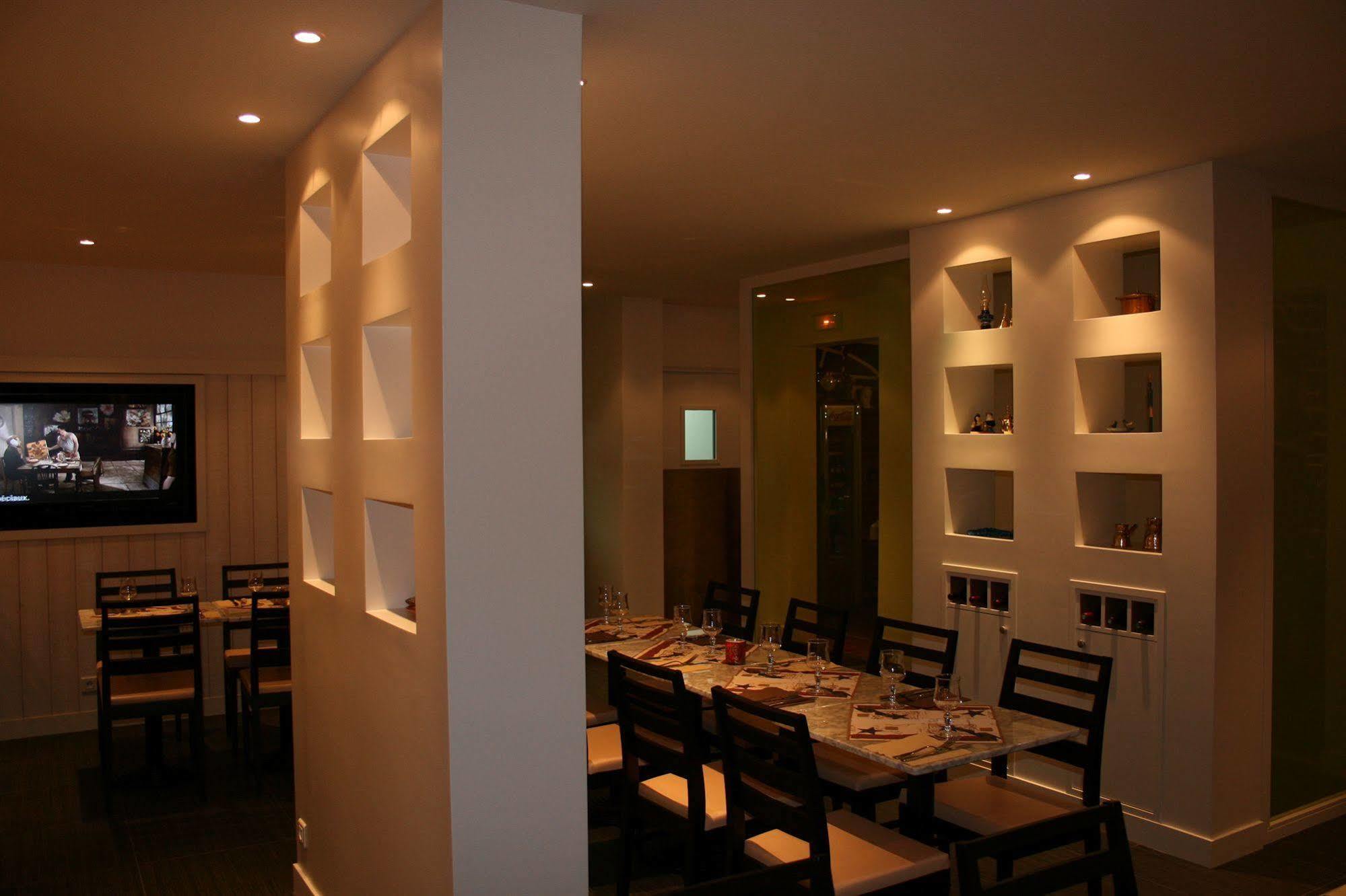 Hotel Restaurant Maison Blanche Ренжи Екстериор снимка