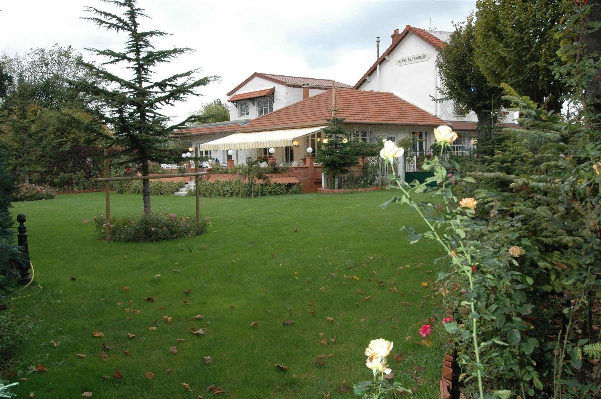 Hotel Restaurant Maison Blanche Ренжи Екстериор снимка